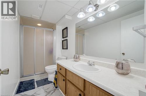 60 Lysanda Avenue, London, ON - Indoor Photo Showing Bathroom
