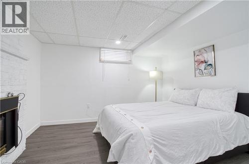 60 Lysanda Avenue, London, ON - Indoor Photo Showing Bedroom