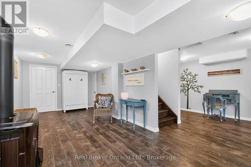 23 Crown Court, Tiny, ON - Indoor Photo Showing Other Room