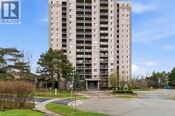 975 WARWICK Court Unit# 1706  Burlington, ON L7T 3Z7