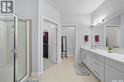 687 Secord Bend, Saskatoon, SK - Indoor Photo Showing Bathroom
