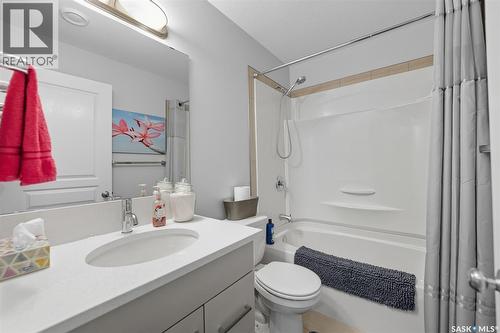 687 Secord Bend, Saskatoon, SK - Indoor Photo Showing Bathroom
