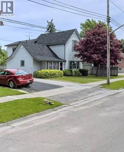 438 HUGGARD STREET  Petrolia, ON N0N 1R0