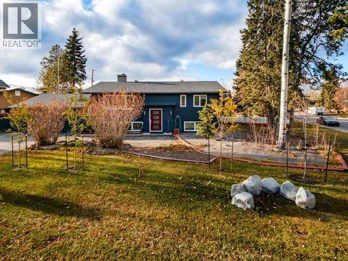 68 Klondike Road, Whitehorse, YT - Outdoor