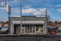 955 BARTON STREET E  Hamilton, ON L8L 3C4