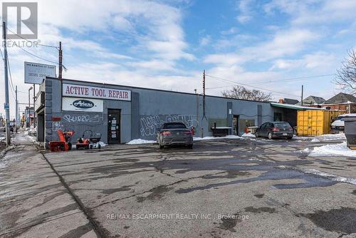 955 Barton Street E, Hamilton, ON 