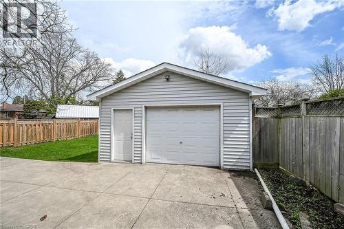 28 ft x 18 ft - 163 Rosedale Avenue, Hamilton, ON - Outdoor