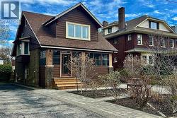 219 ST. CLAIR Boulevard  Hamilton, ON L8M 2N9