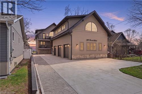 207 Beach Boulevard, Hamilton, ON - Outdoor