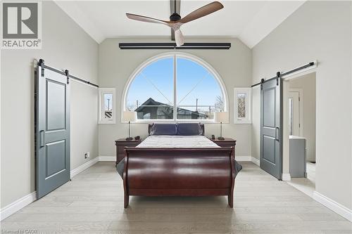 207 Beach Boulevard, Hamilton, ON - Indoor Photo Showing Bedroom