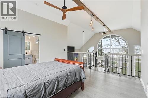 207 Beach Boulevard, Hamilton, ON - Indoor Photo Showing Bedroom