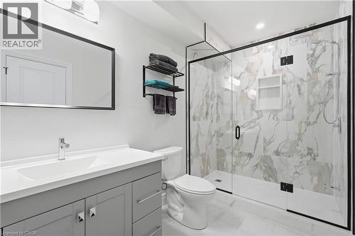 207 Beach Boulevard, Hamilton, ON - Indoor Photo Showing Bathroom