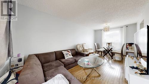 142 Wright Crescent, Ajax, ON - Indoor Photo Showing Living Room