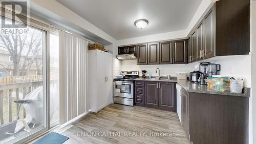 142 Wright Crescent, Ajax, ON - Indoor Photo Showing Kitchen