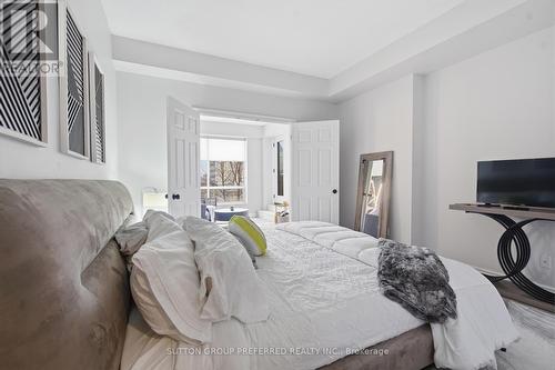310 - 250 Sydenham Street, London East (East B), ON - Indoor Photo Showing Bedroom