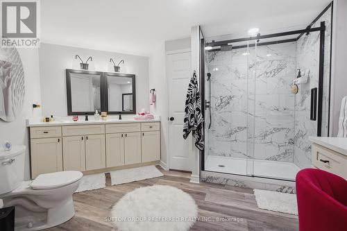 310 - 250 Sydenham Street, London East (East B), ON - Indoor Photo Showing Bathroom