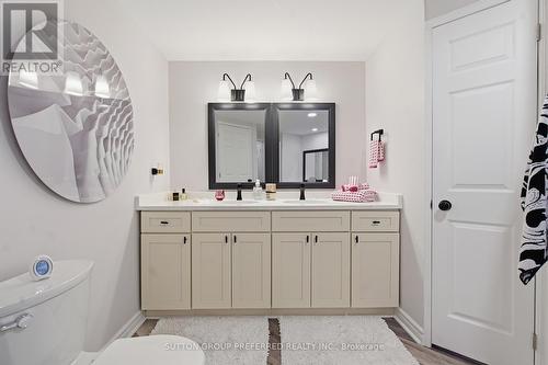 310 - 250 Sydenham Street, London East (East B), ON - Indoor Photo Showing Bathroom