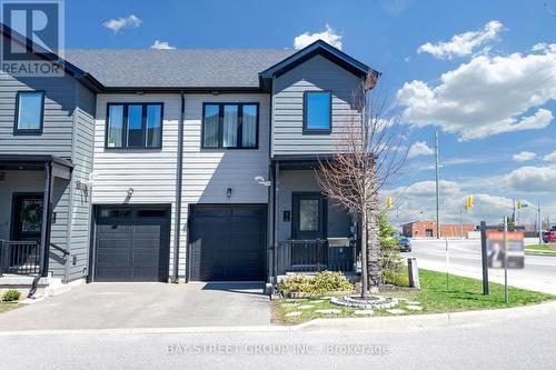 22 - 1 STONEHART LANE  Barrie, ON L4M 7E8