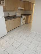 560 GARDEN WALK Mississauga, ON L5W 1W1