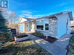 16 MACKLAIM DRIVE Parry Sound, ON P2A 2Z2