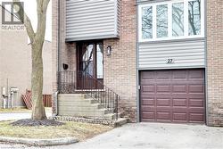 46 CEDARWOODS Crescent Unit# 27  Kitchener, ON N2C 2L7