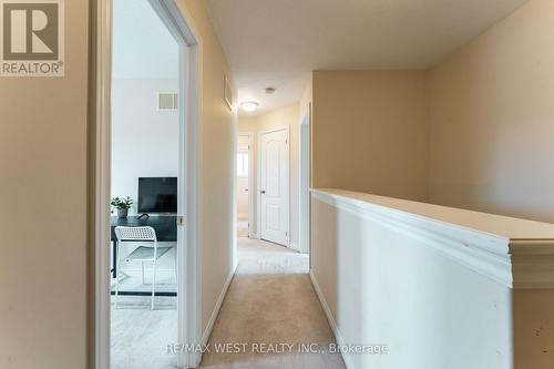 110 Banting Crescent, Essa, ON - Indoor Photo Showing Other Room