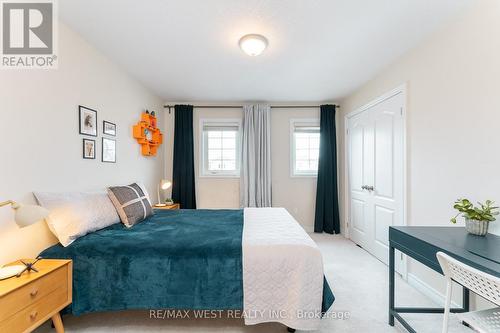 110 Banting Crescent, Essa, ON - Indoor Photo Showing Bedroom