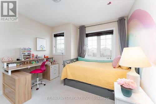 110 Banting Crescent, Essa, ON - Indoor Photo Showing Bedroom