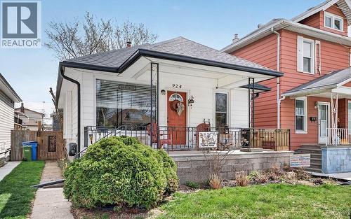 924 MARENTETTE AVENUE  Windsor, ON N9A 2A3