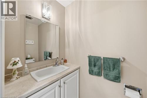 37 Parkview Crescent, Kitchener, ON - Indoor Photo Showing Bathroom