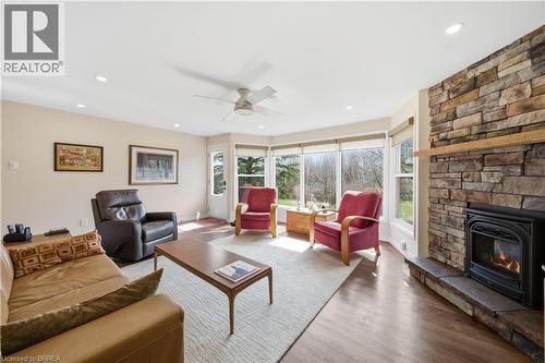 37 Parkview Crescent, Kitchener, ON - Indoor Photo Showing Living Room With Fireplace