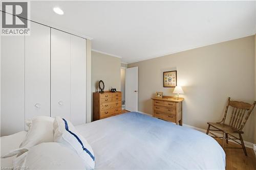 37 Parkview Crescent, Kitchener, ON - Indoor Photo Showing Bedroom