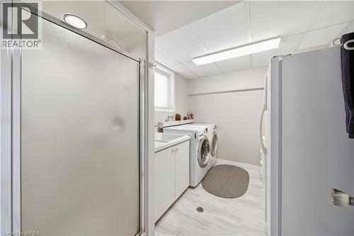 37 Parkview Crescent, Kitchener, ON - Indoor Photo Showing Laundry Room