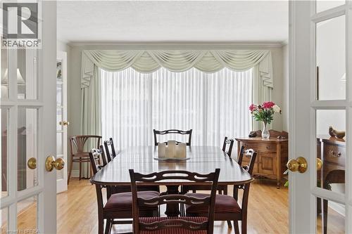 37 Parkview Crescent, Kitchener, ON - Indoor Photo Showing Dining Room