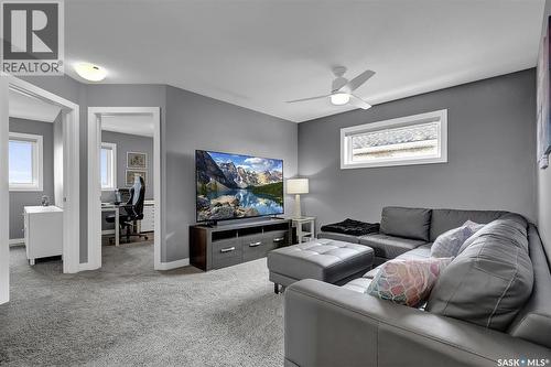 8933 Kestral Drive, Regina, SK - Indoor