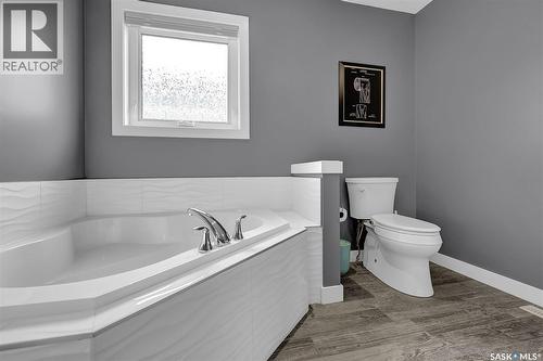 8933 Kestral Drive, Regina, SK - Indoor Photo Showing Bathroom