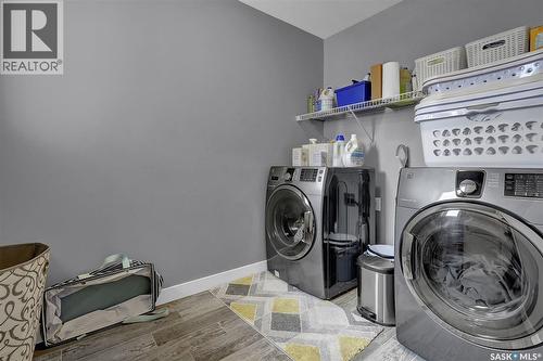 8933 Kestral Drive, Regina, SK - Indoor Photo Showing Laundry Room