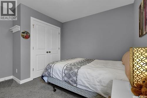 8933 Kestral Drive, Regina, SK - Indoor Photo Showing Bedroom