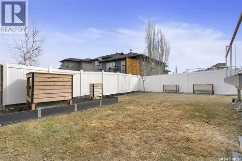 8933 Kestral Drive, Regina, SK - Outdoor