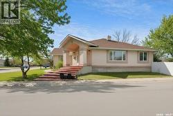 65 Jasmine COURT Moose Jaw, SK S6J 1K2