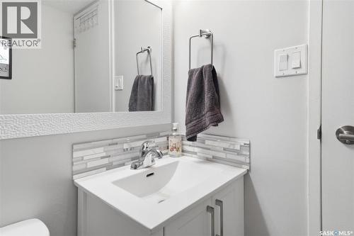 71 331 Pendygrasse Road, Saskatoon, SK - Indoor Photo Showing Bathroom
