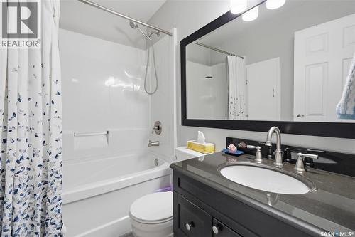 71 331 Pendygrasse Road, Saskatoon, SK - Indoor Photo Showing Bathroom