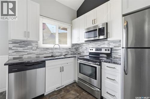 71 331 Pendygrasse Road, Saskatoon, SK - Indoor Photo Showing Kitchen With Upgraded Kitchen