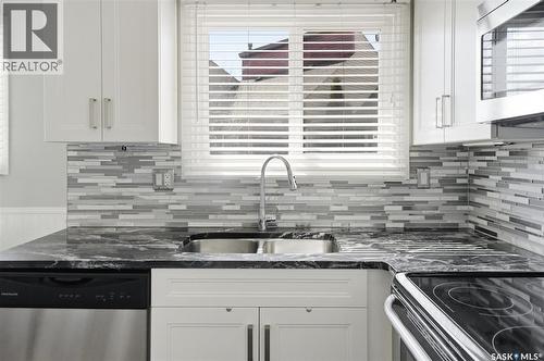 71 331 Pendygrasse Road, Saskatoon, SK - Indoor Photo Showing Kitchen With Double Sink With Upgraded Kitchen