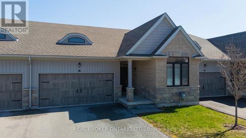 18 BORDEN TRAIL  Welland (Prince Charles), ON L3C 0H1