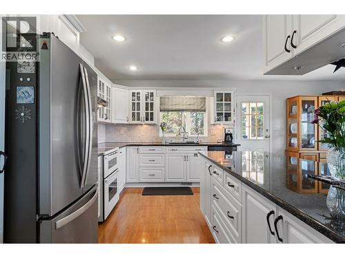 3471 Mcbride Road, Blind Bay, BC - Indoor Photo Showing Kitchen With Upgraded Kitchen