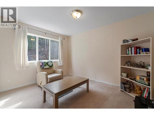 3471 Mcbride Road, Blind Bay, BC - Indoor