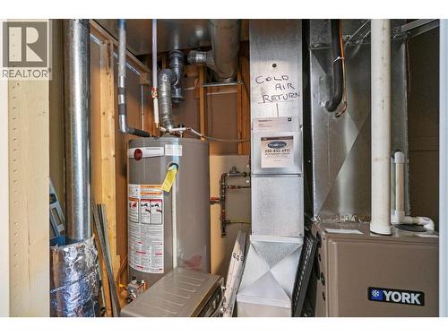 3471 Mcbride Road, Blind Bay, BC - Indoor Photo Showing Basement
