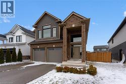 153 SUSAN Drive Fonthill, ON L3E 0B2