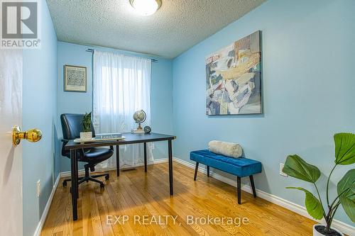 202 Golden Orchard Drive, Hamilton, ON - Indoor Photo Showing Office